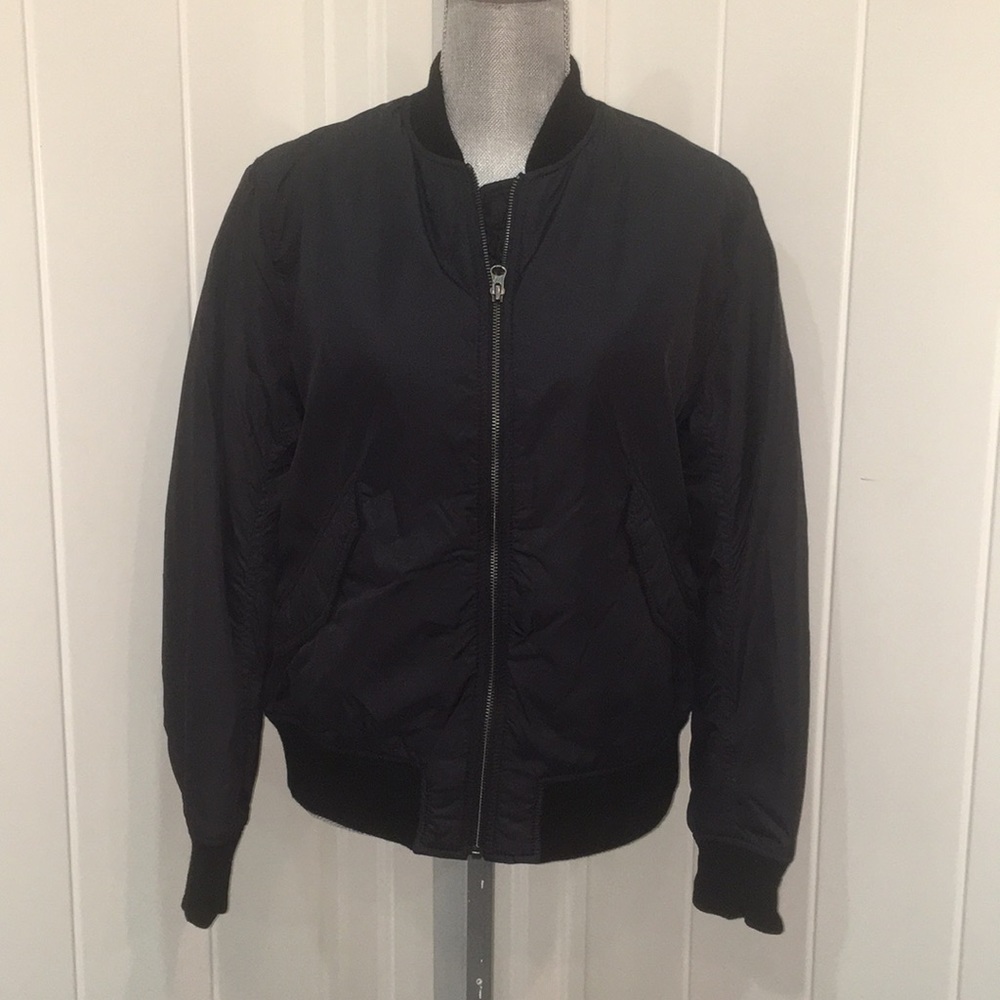 EUC Uniqlo Bomber Jacket sz. L